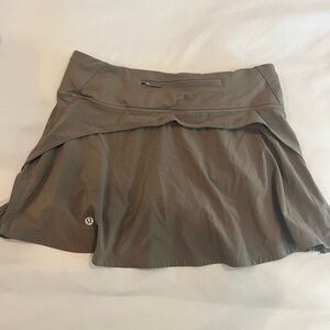 Lululemon skort size 6